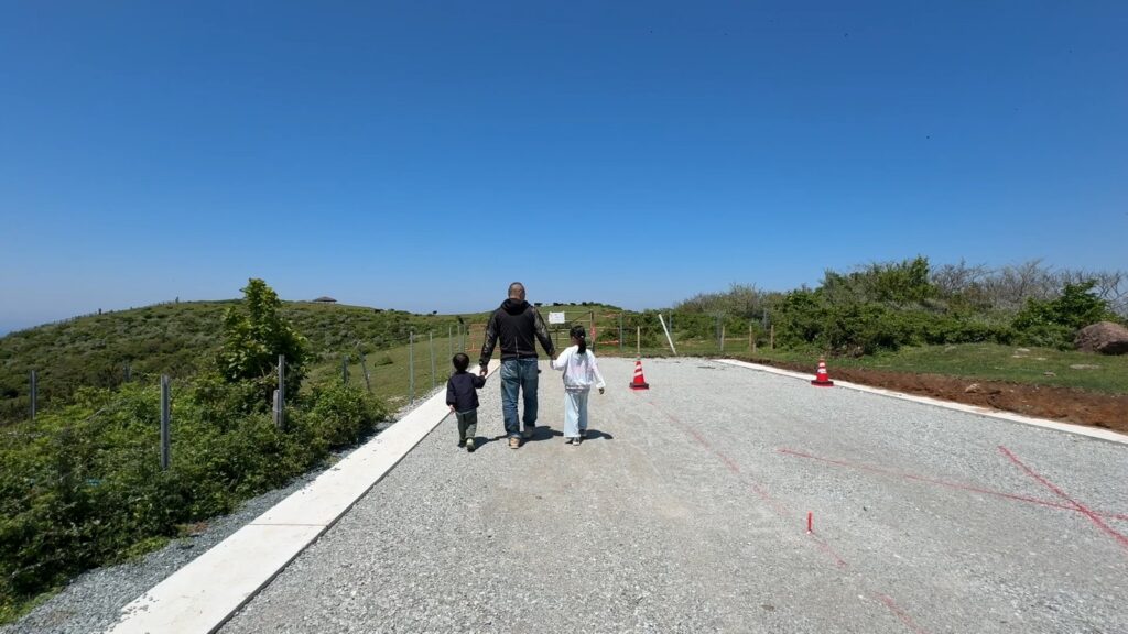 摩天崖放牧地の牛・馬脱走防止ゲート