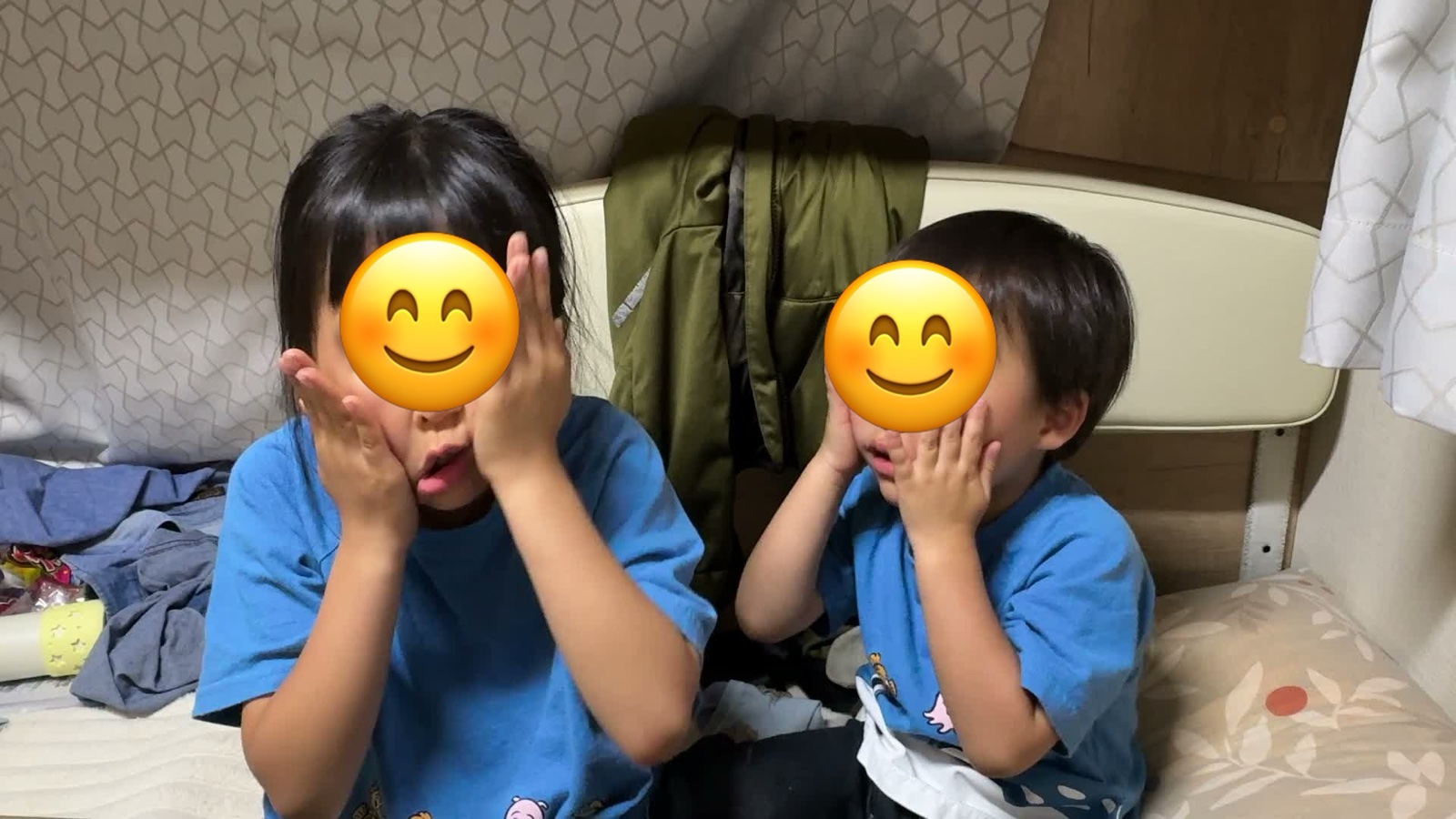 明屋海岸キャンプ場の夜、就寝前の子どもたち