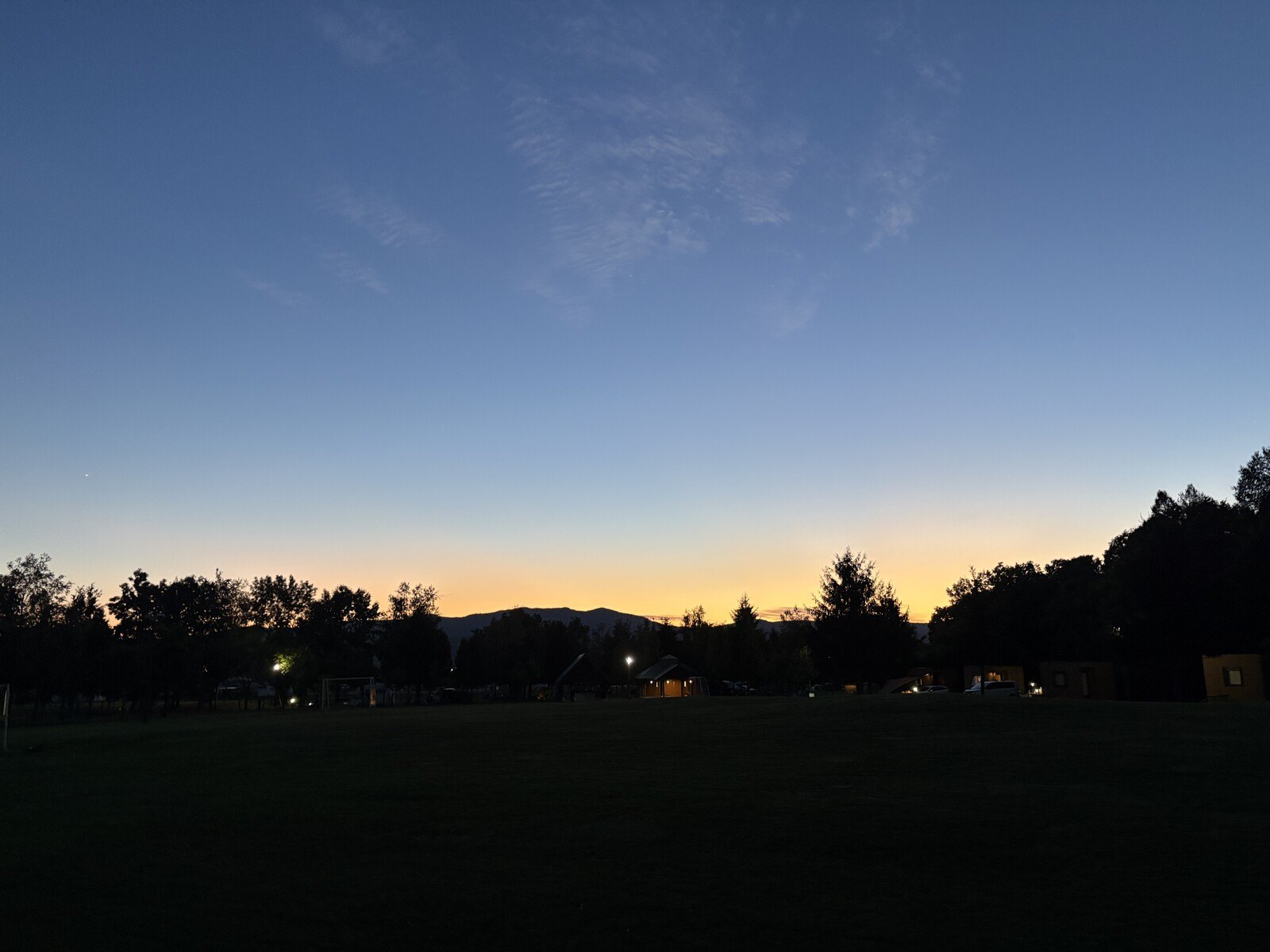 キャンプ場の夕焼け