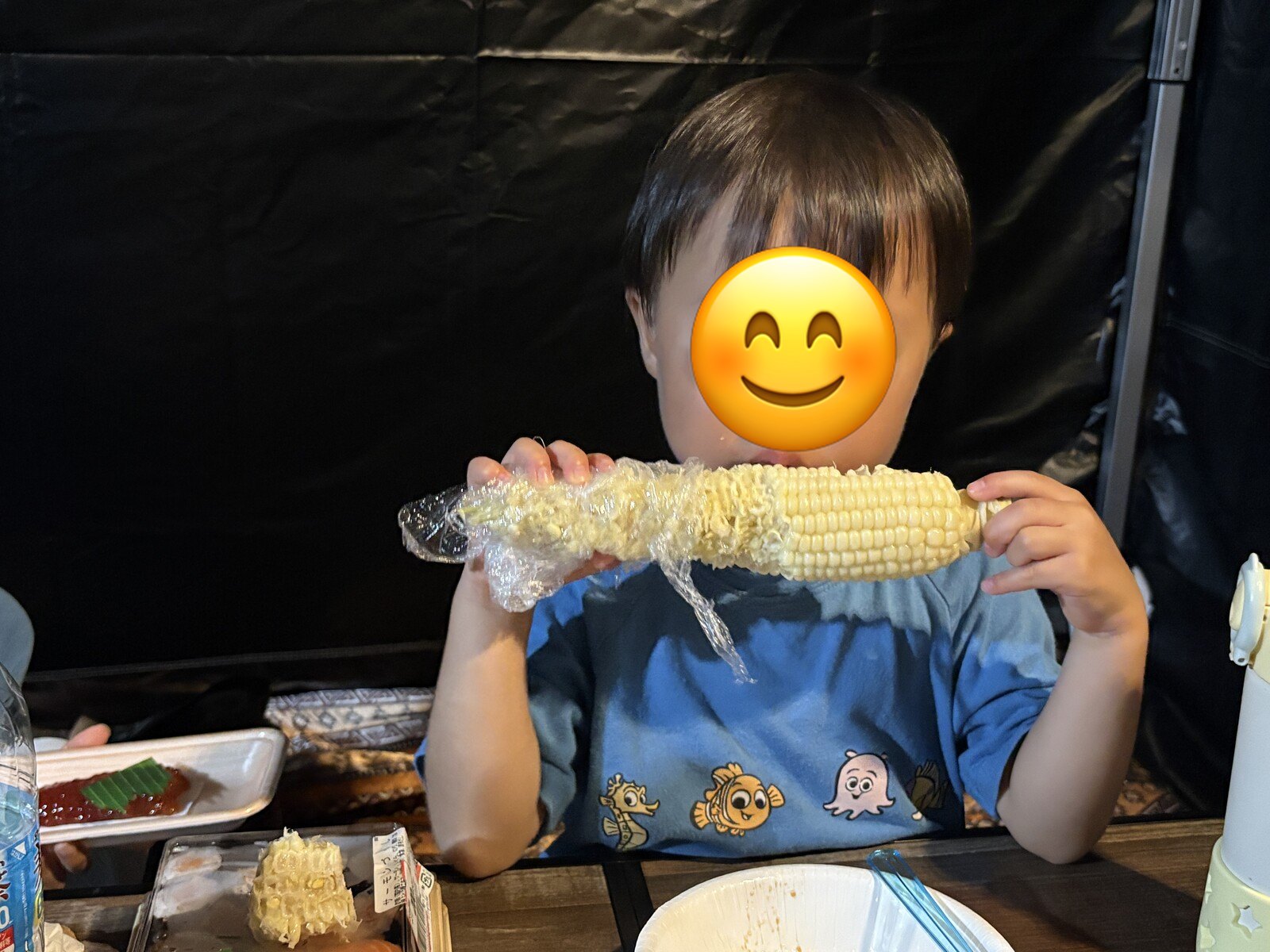 とうもろこしをガブリ