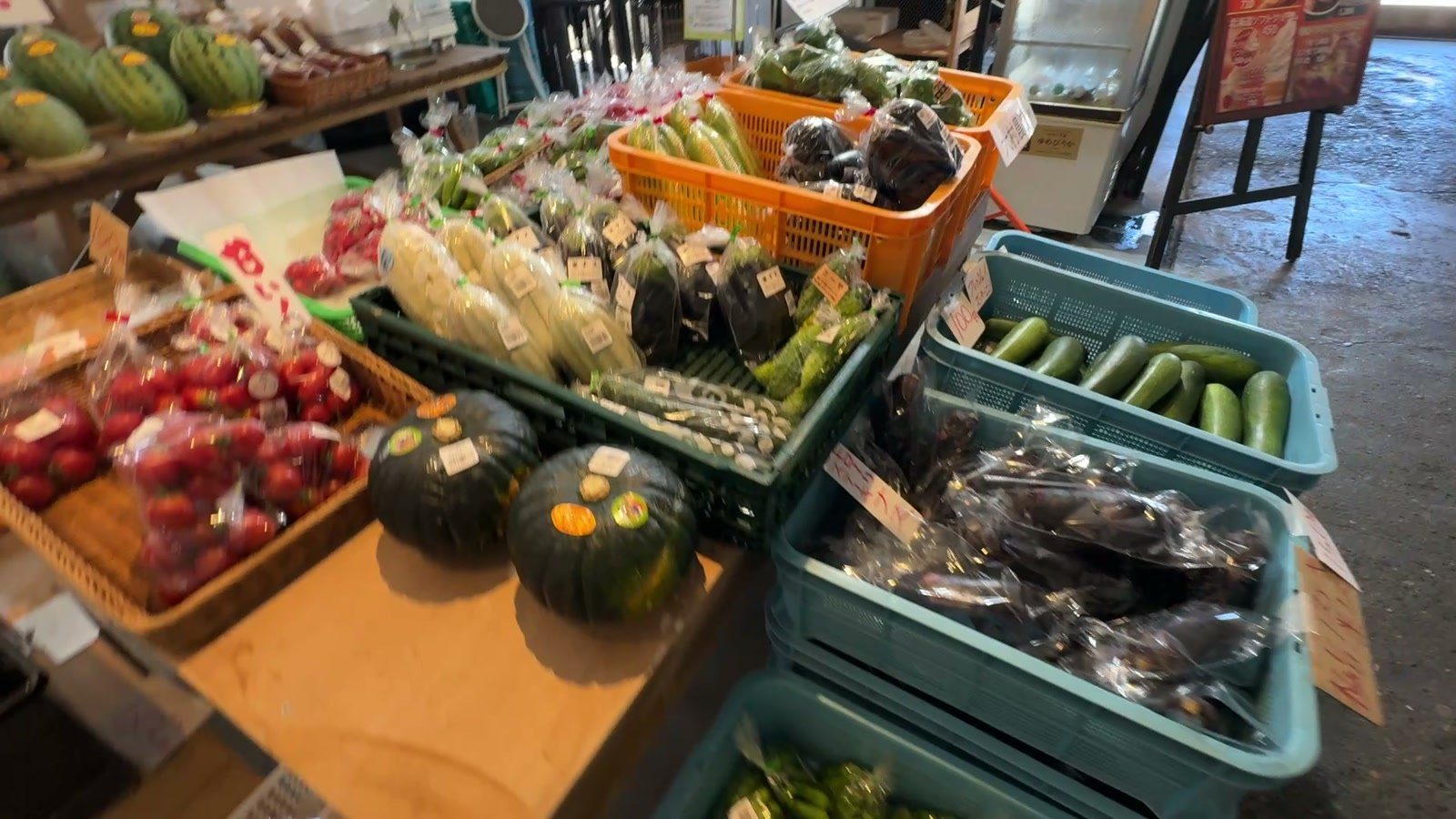 長田鮮魚店の店内
