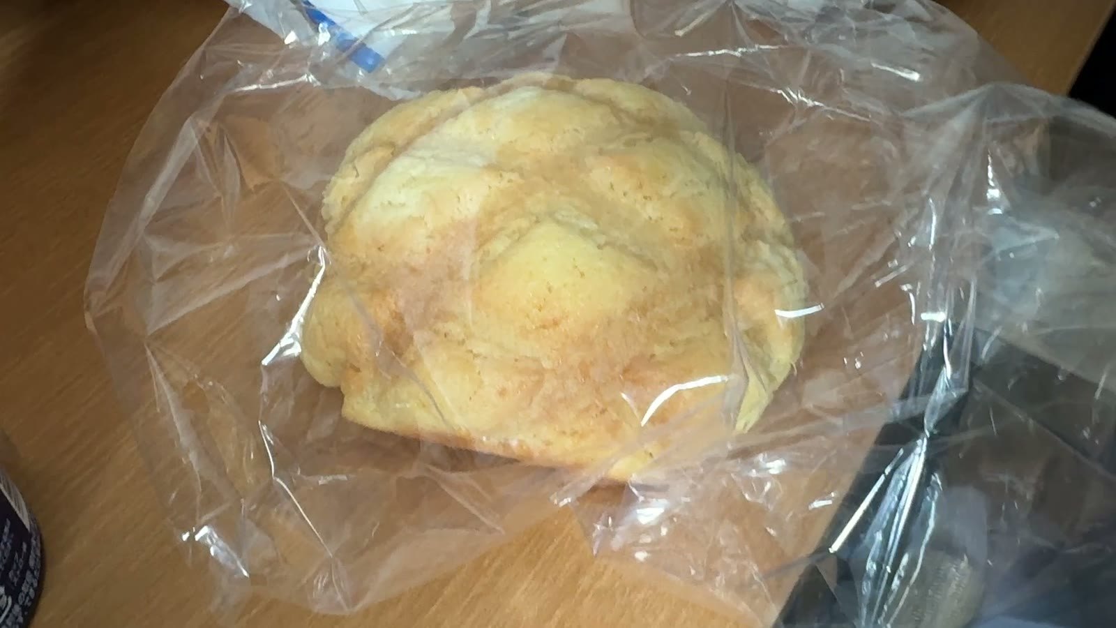 焼きたてメロンパン