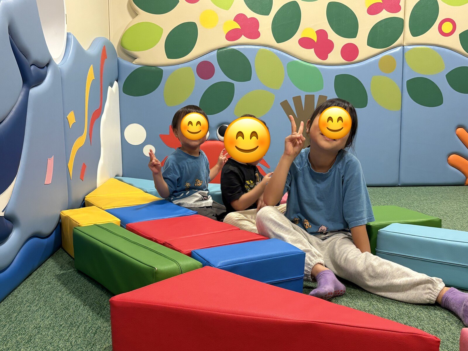 遊び場でできたお友だちと