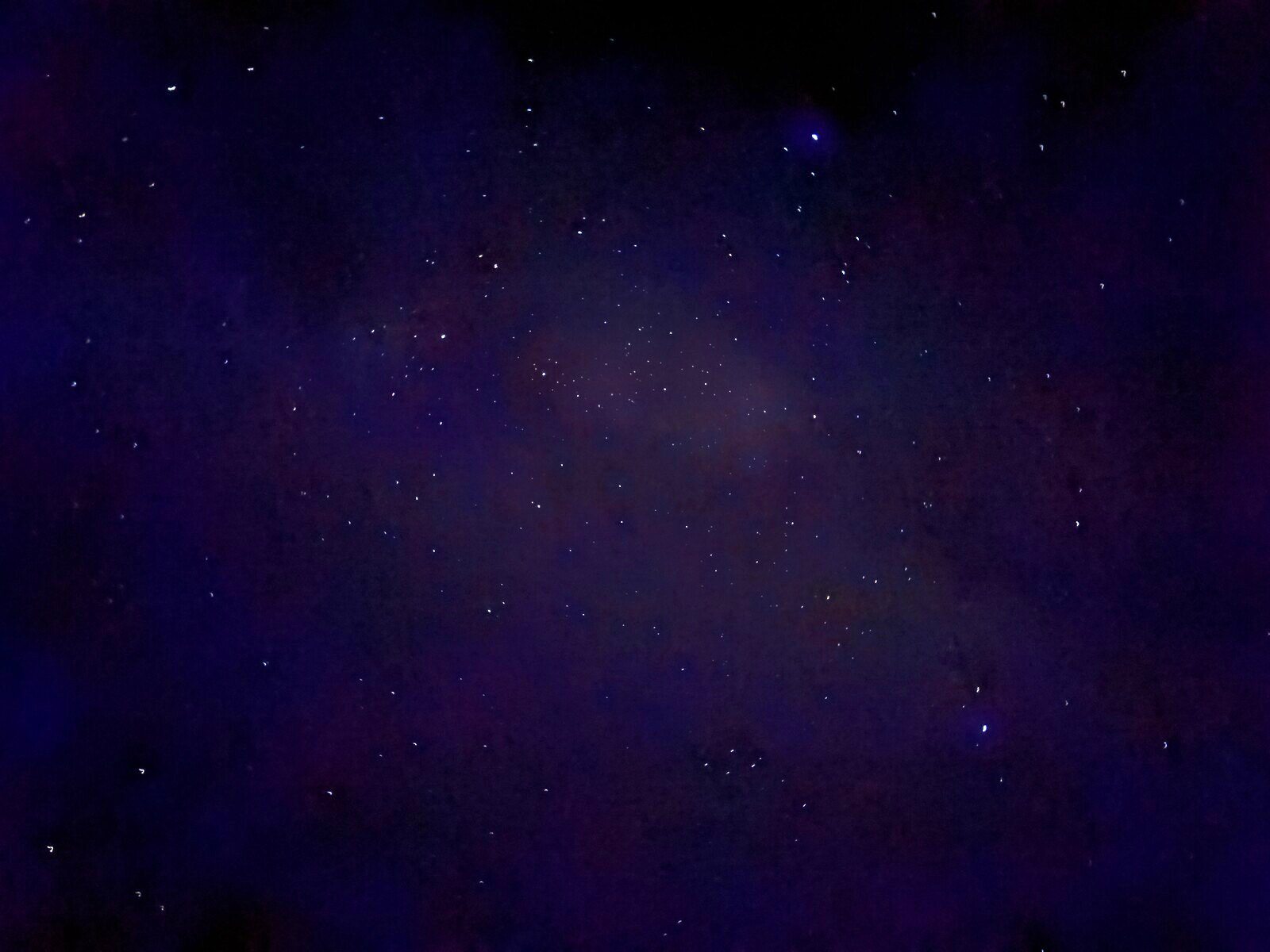街灯のない場所で見た満天の星空