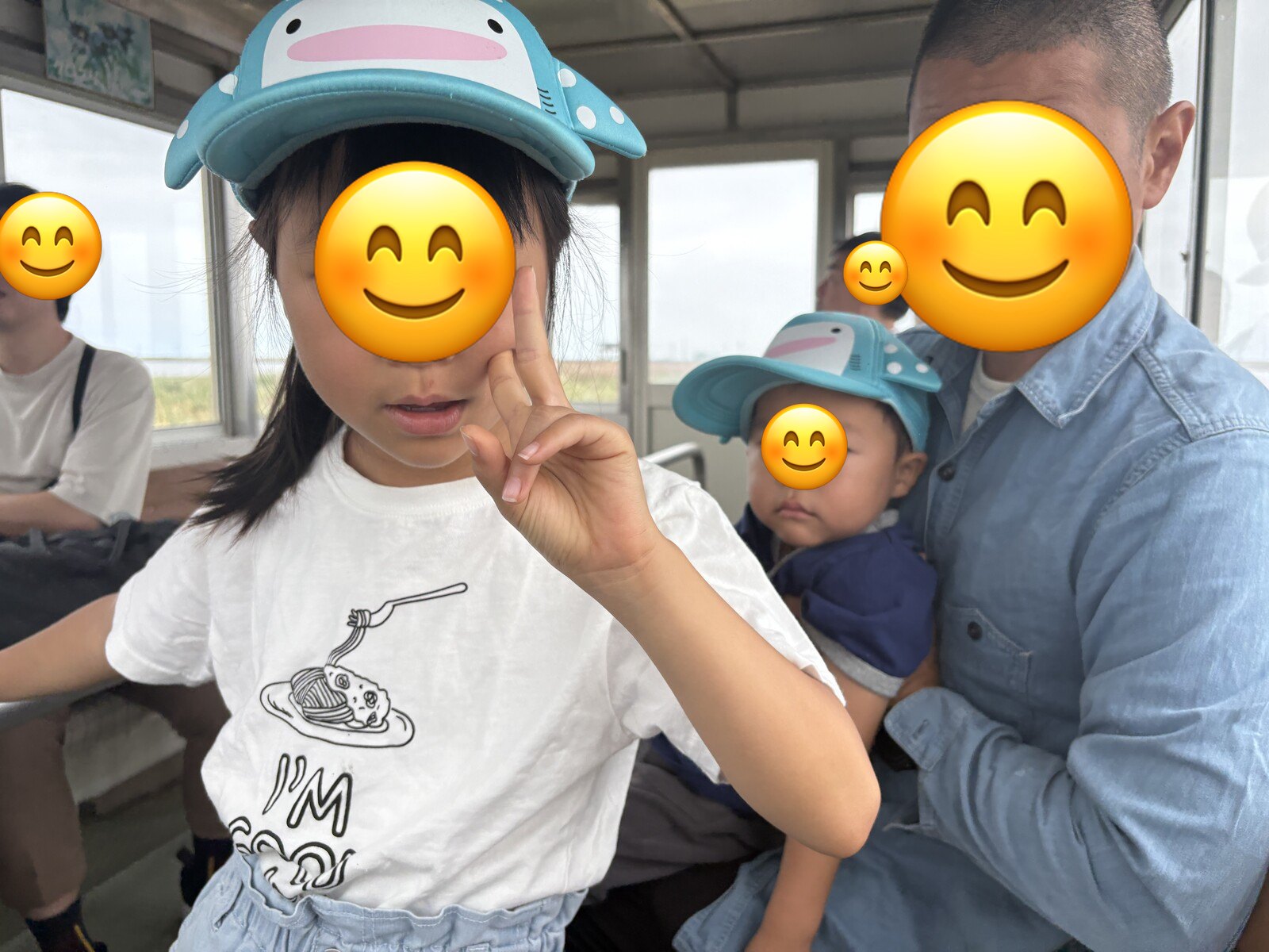 トラクターバスの中で